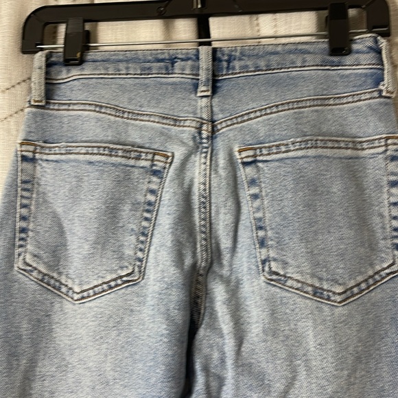 Forever 21 Light Blue 25 Distressed Denim Jeans 5 Button/Zip Close Pockets Belt - Picture 8 of 9